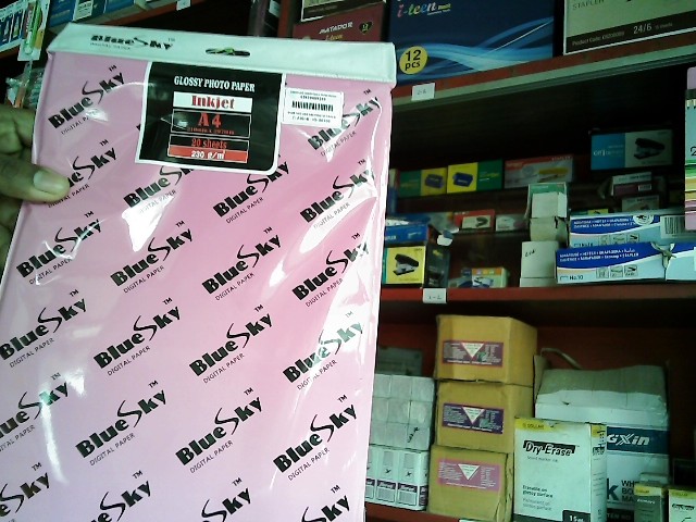 BLUE SKY 230 GM PHOTO PAPER