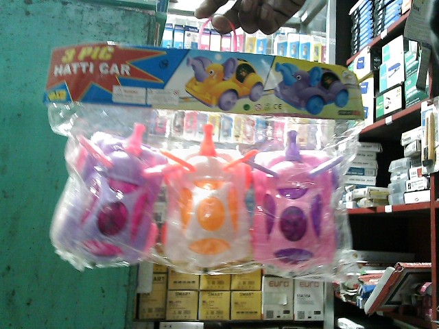 3 PIC HATTI CAR