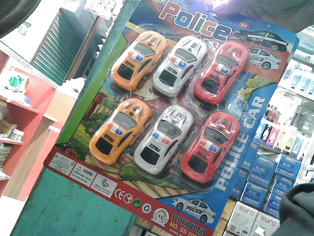 6 PICS POLICE CAR